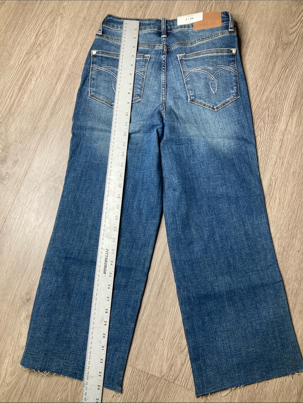 Judy Blue Medium Wash Blue Jeans - Picture 9 of 12